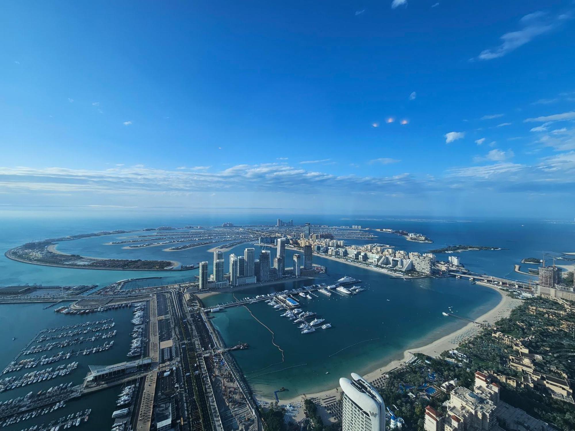 דובאי Super Host At Highest Residential Tower In The World, Private Rooms In A Shared Apartment מראה חיצוני תמונה