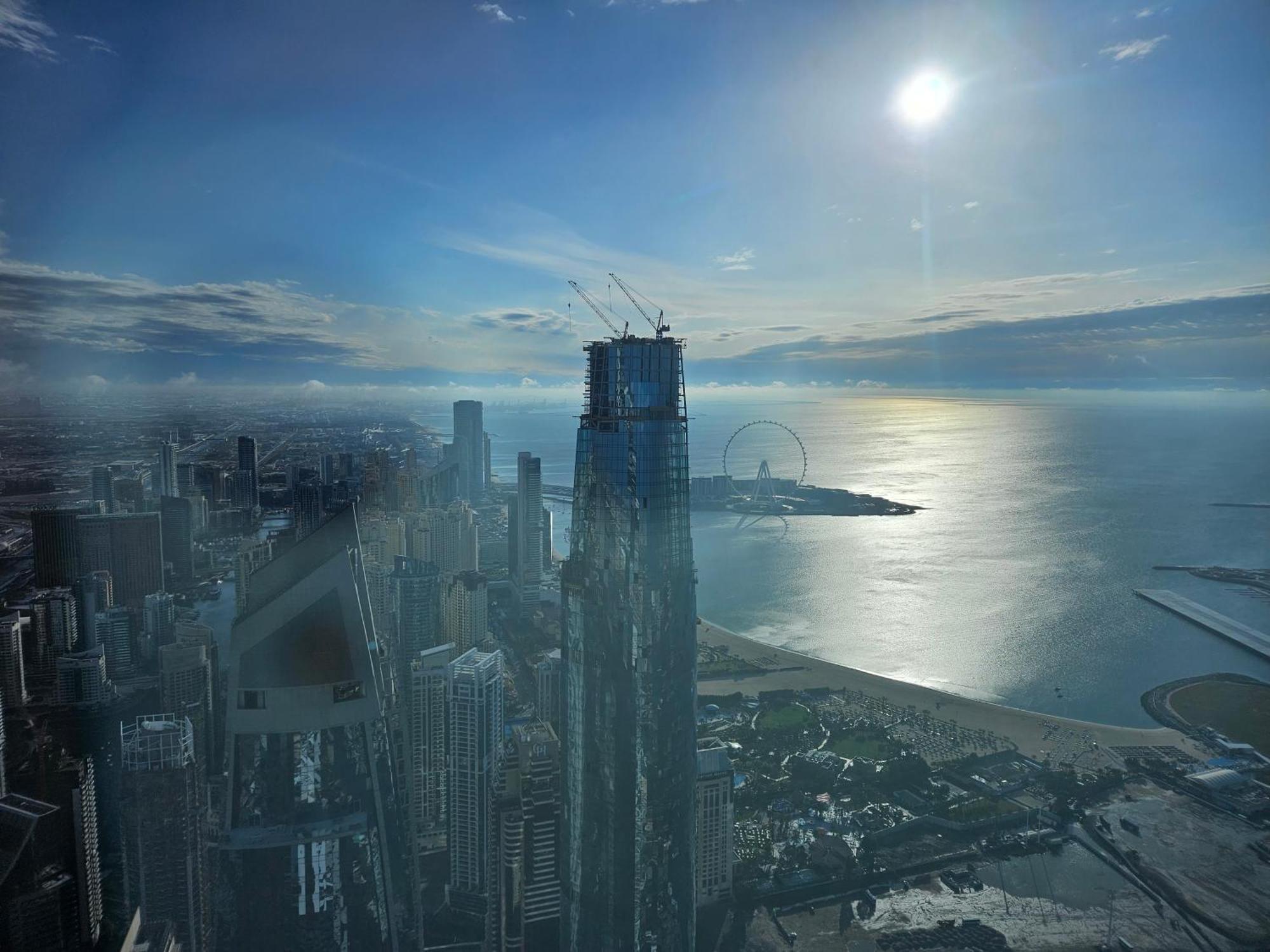 דובאי Super Host At Highest Residential Tower In The World, Private Rooms In A Shared Apartment מראה חיצוני תמונה