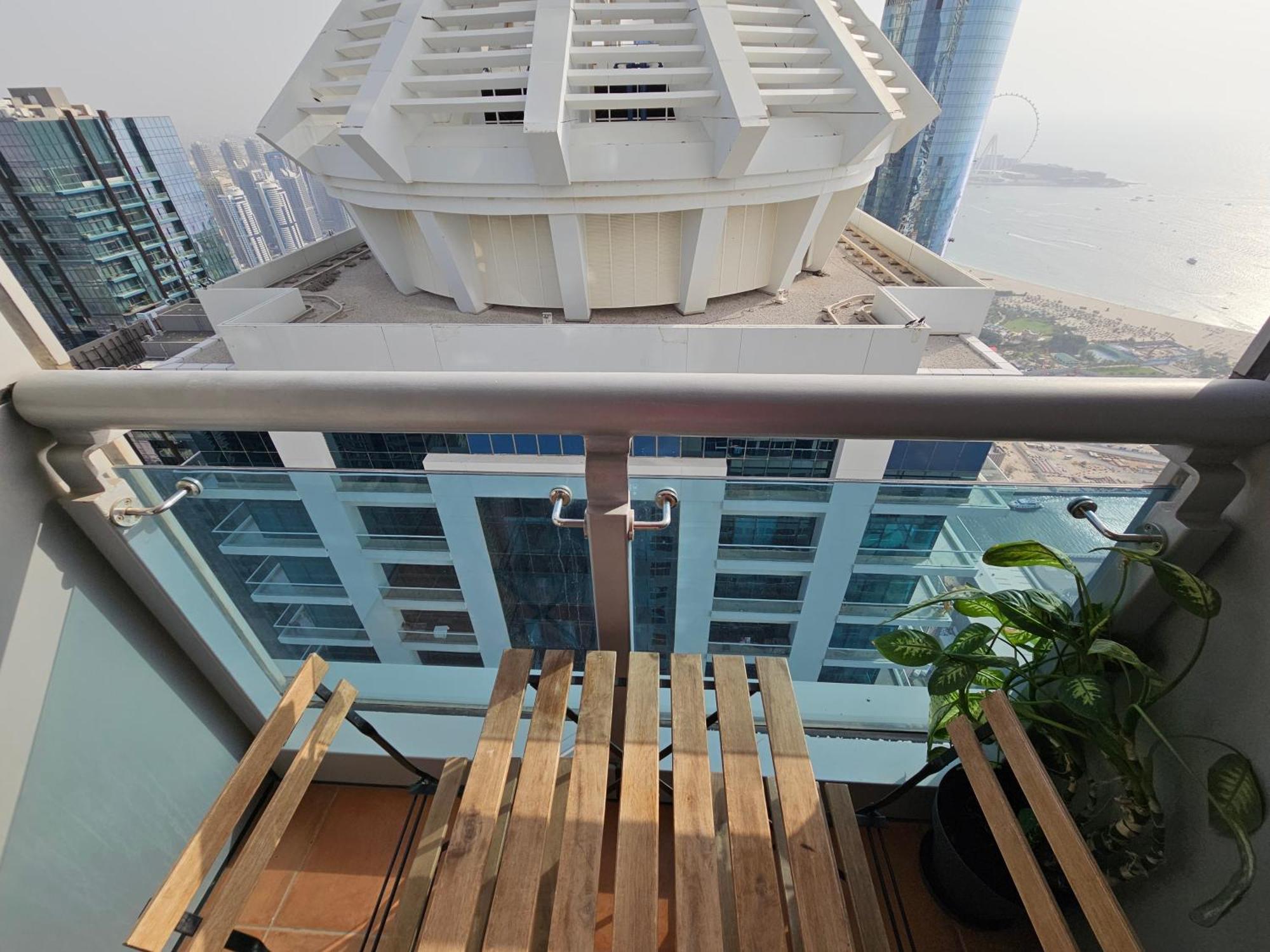 דובאי Super Host At Highest Residential Tower In The World, Private Rooms In A Shared Apartment חדר תמונה
