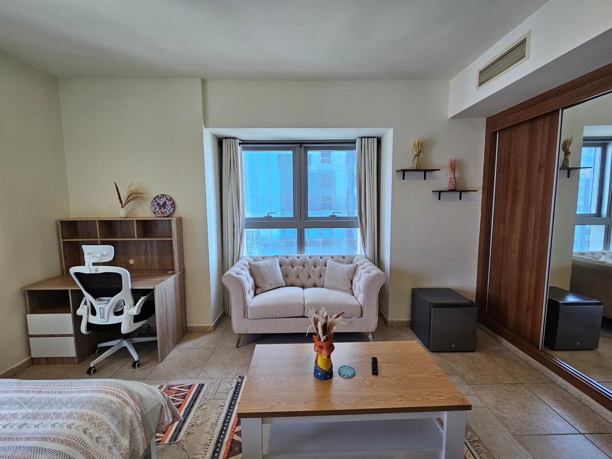 דובאי Super Host At Highest Residential Tower In The World, Private Rooms In A Shared Apartment חדר תמונה