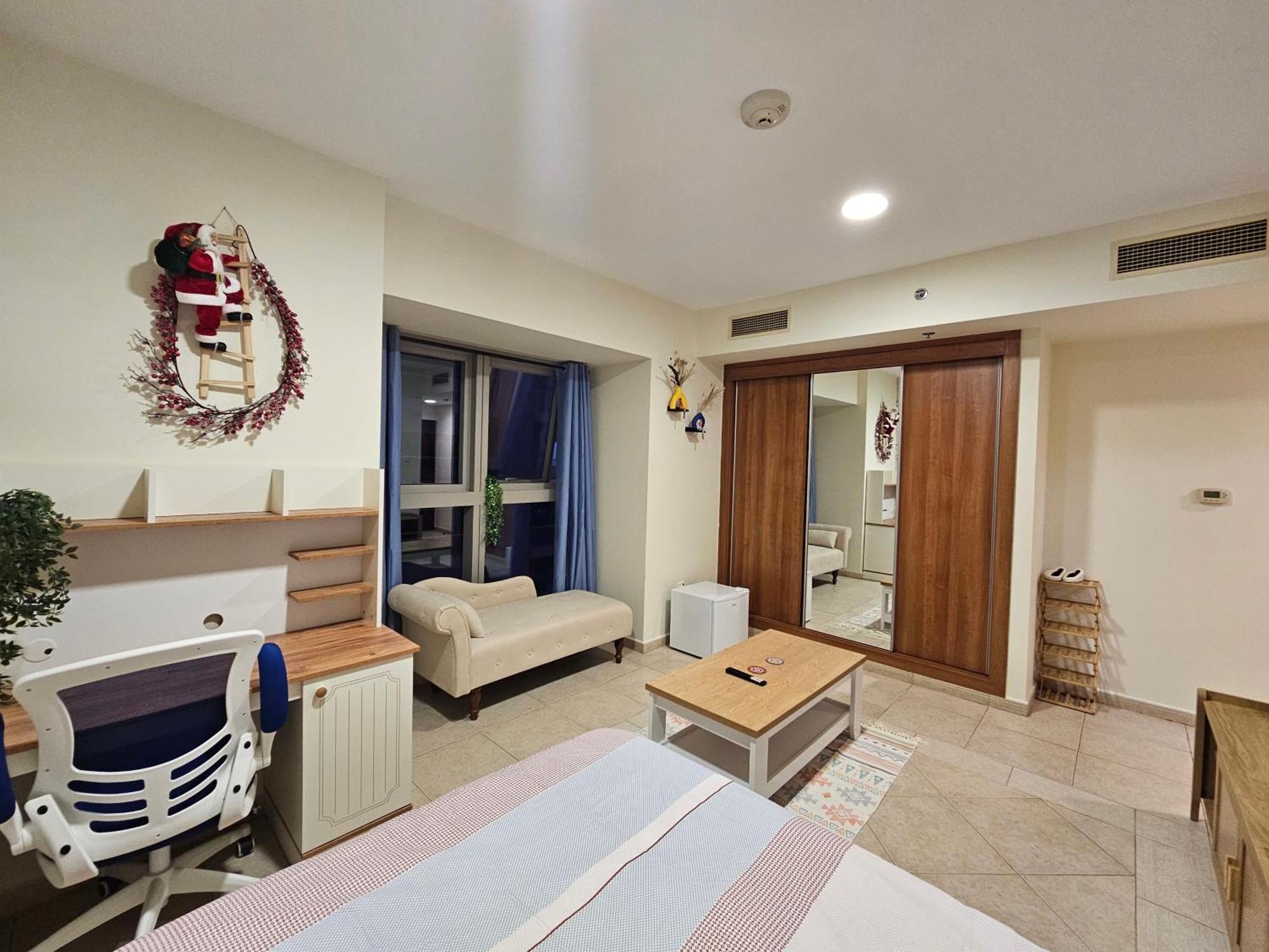 דובאי Super Host At Highest Residential Tower In The World, Private Rooms In A Shared Apartment מראה חיצוני תמונה